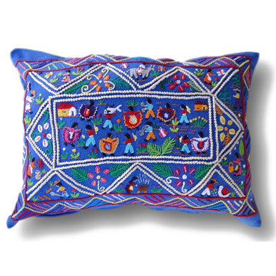 Blue Baile Tradicional Pillow